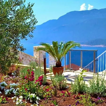 Yenikoy Sleeps 8 With Pool Air Con And Wifi