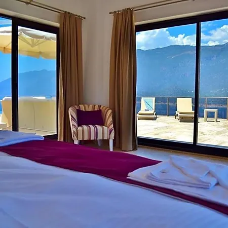 Yenikoy Sleeps 8 With Pool Air Con And Wifi *