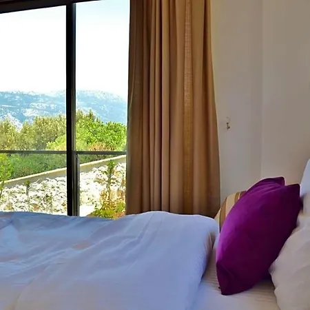 Yenikoy Sleeps 8 With Pool Air Con And Wifi *