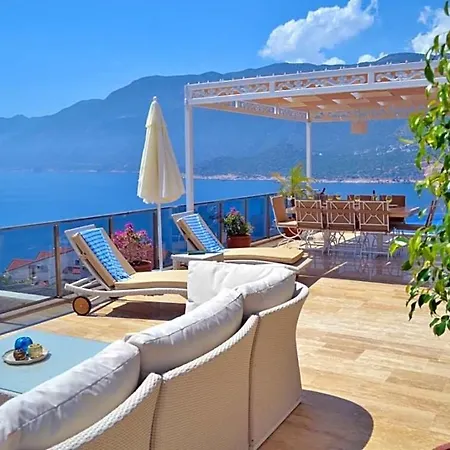 Yenikoy Sleeps 8 With Pool Air Con And Wifi Vilă